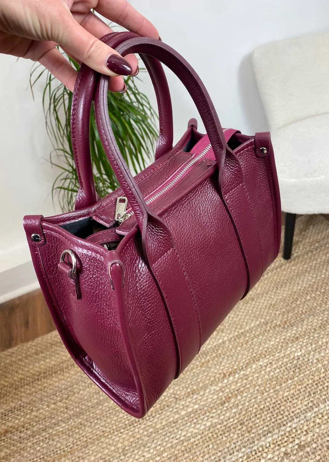 Camilla Leather Tote Bag in Burgundy