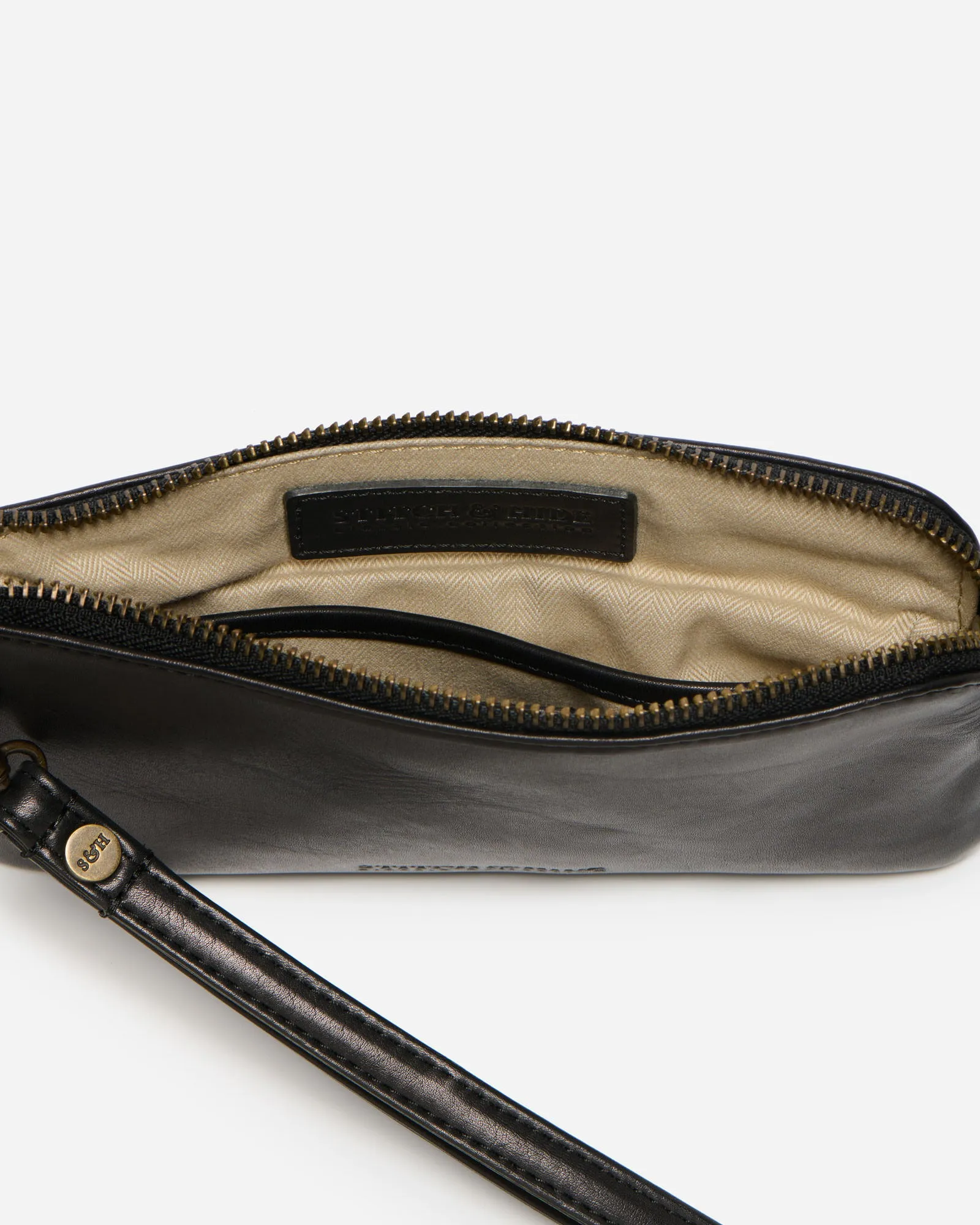 Camille Clutch Classic Black