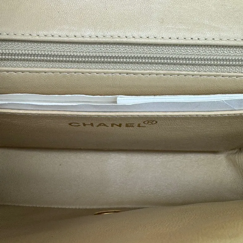 Chanel Vintage Lambskin Beige Single Flap Shoulder Bag Medium