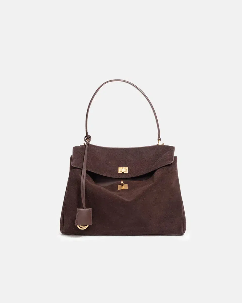 Daniela – Timeless sophisticated design – Suede-look handbag