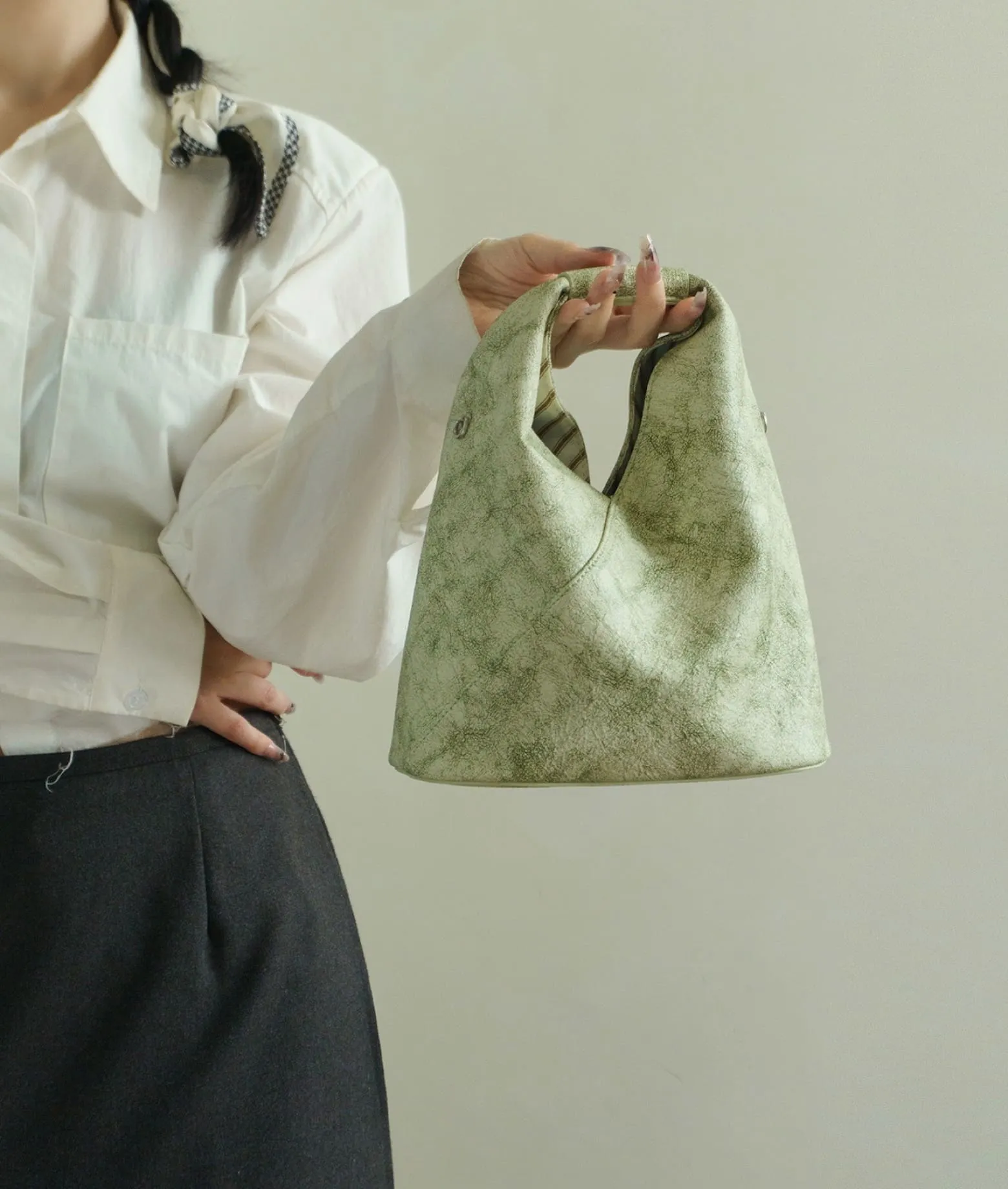 MOSS TRACE bucket crossbody bag