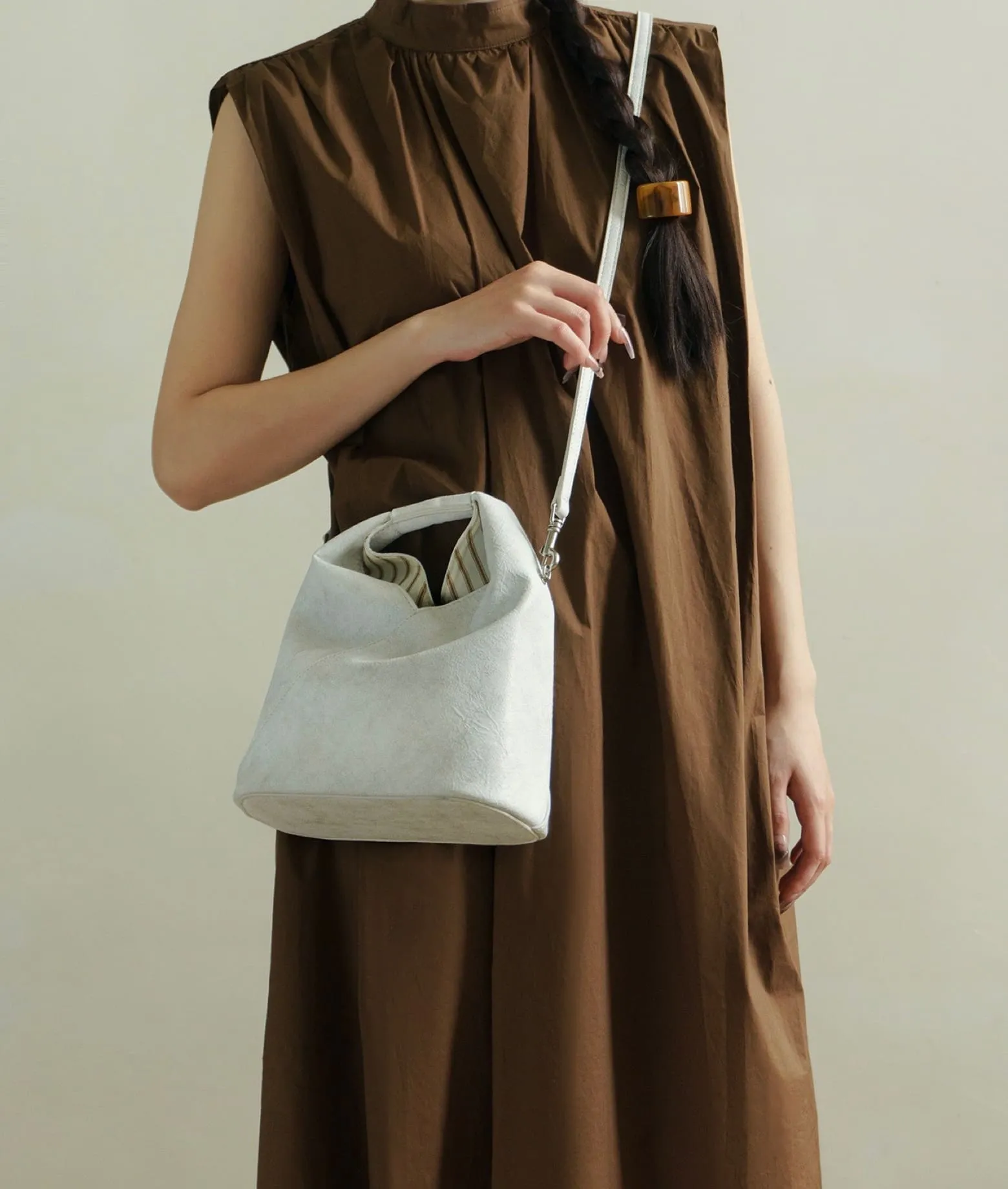 MOSS TRACE bucket crossbody bag