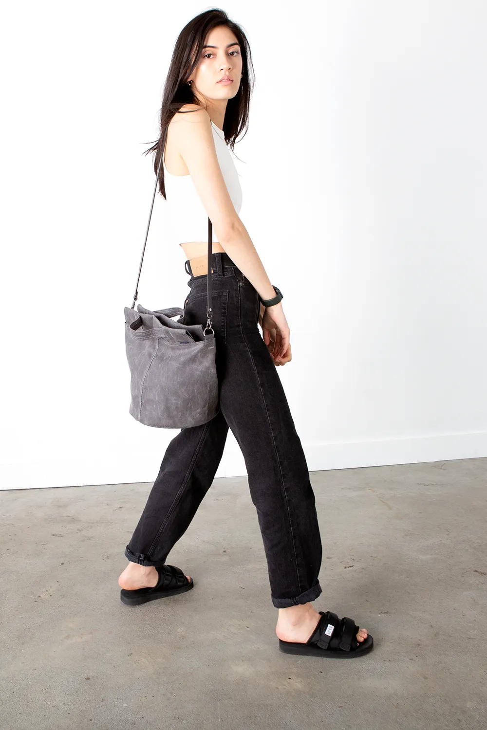 Tote no.1 in CHARCOAL GRAY